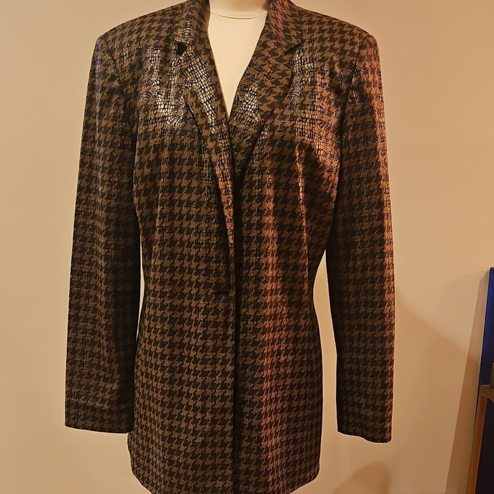 Harve Benard Black and Brown Houndstooth Blazer